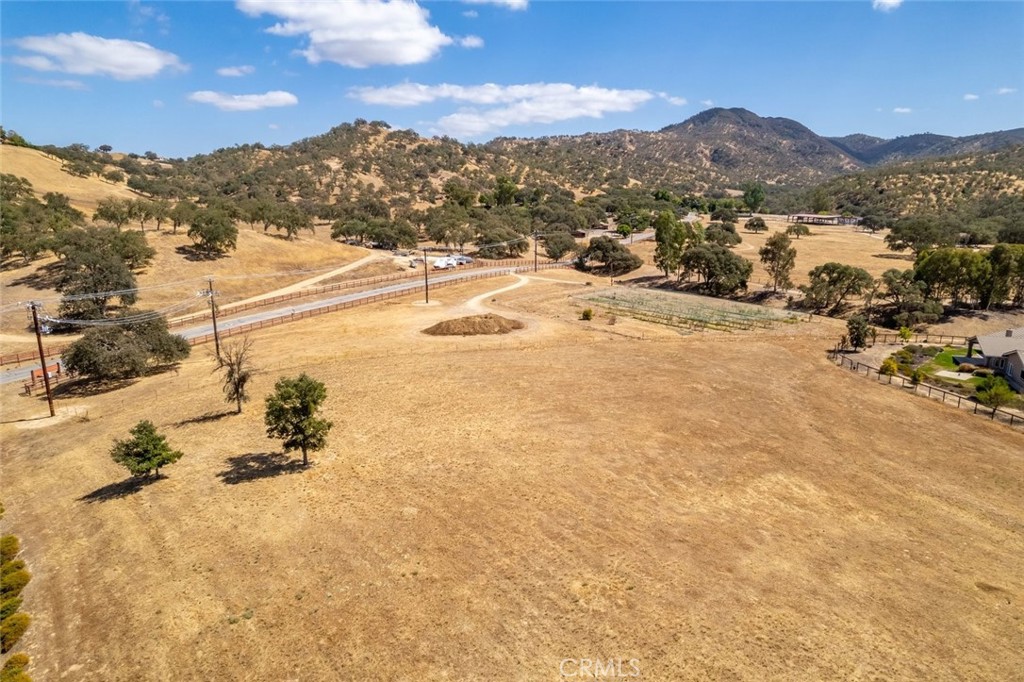 0 Gateway Dr, Paso Robles, CA 93446