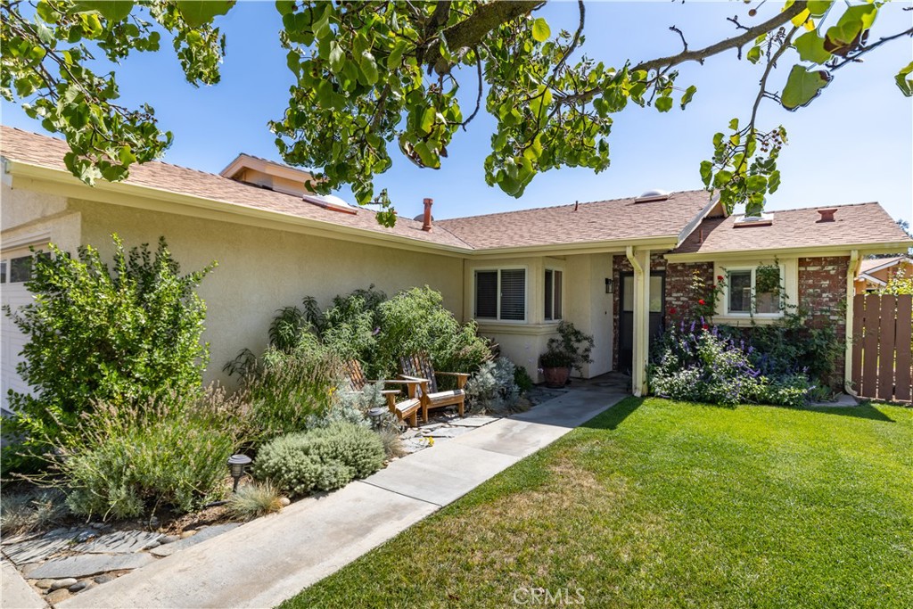 675 Golden Meadow Dr, Paso Robles, CA 93446