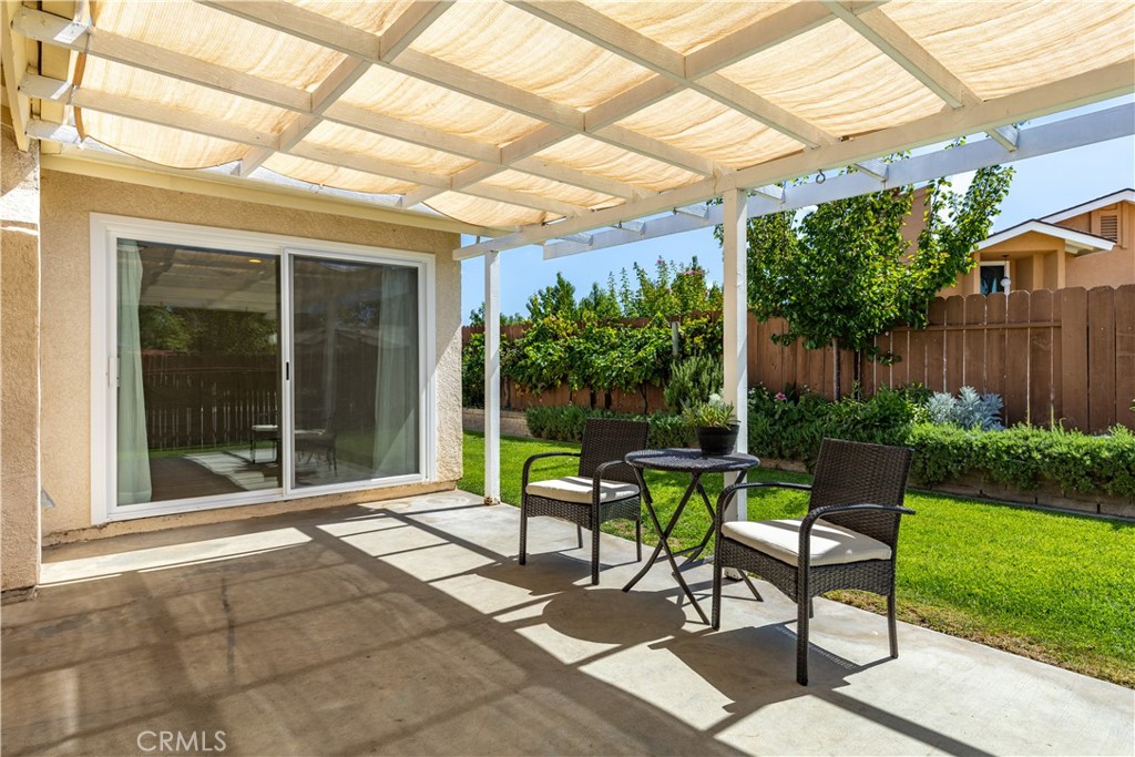 675 Golden Meadow Dr, Paso Robles, CA 93446