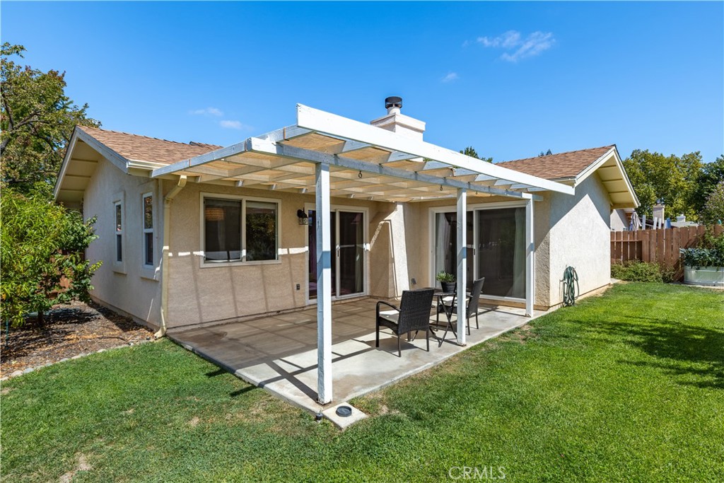675 Golden Meadow Dr, Paso Robles, CA 93446