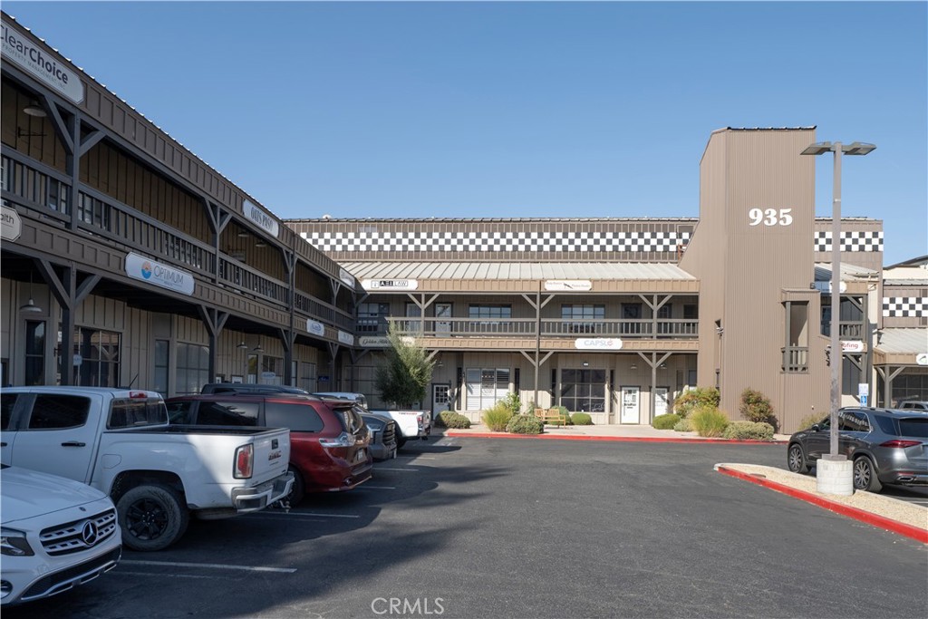 935 Riverside, Paso Robles, CA 93446