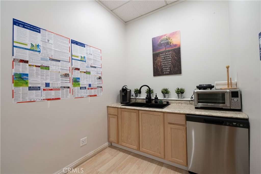 935 Riverside, Paso Robles, CA 93446