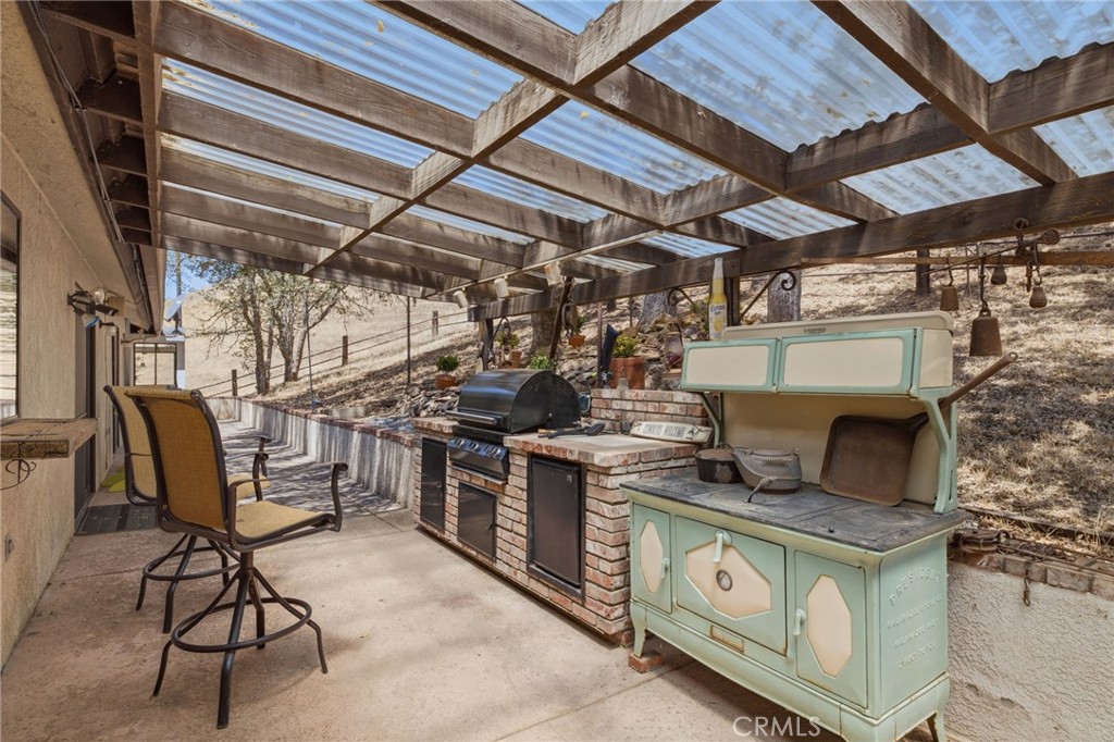9836 Hwy 155, Glennville, CA 93226