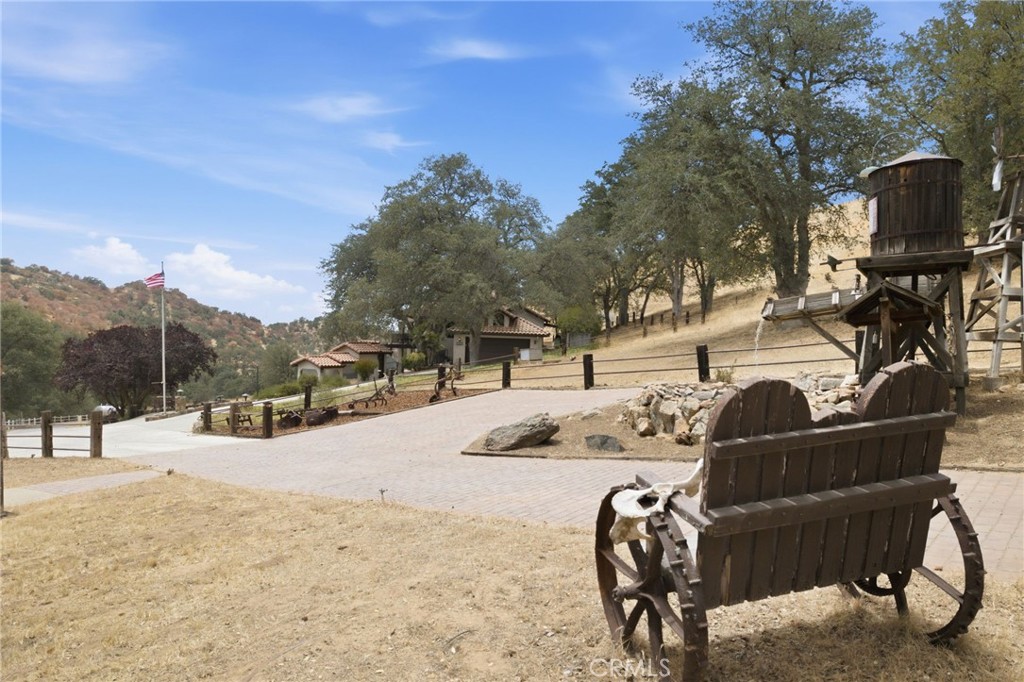 9836 Hwy 155, Glennville, CA 93226