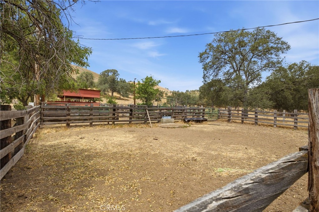 9836 Hwy 155, Glennville, CA 93226