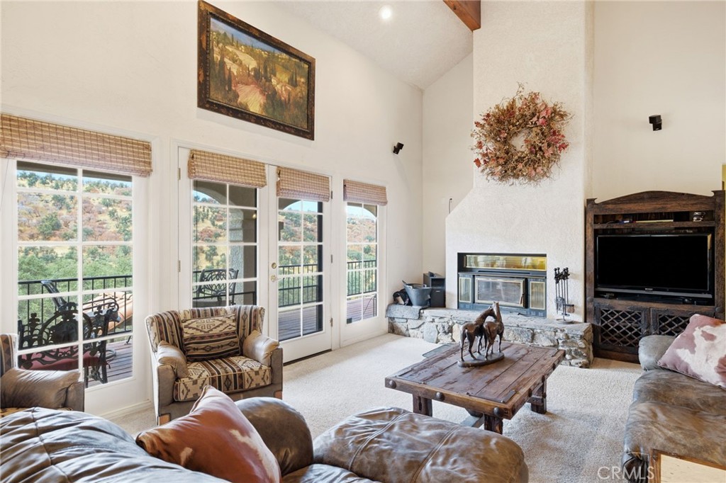 9836 Hwy 155, Glennville, CA 93226