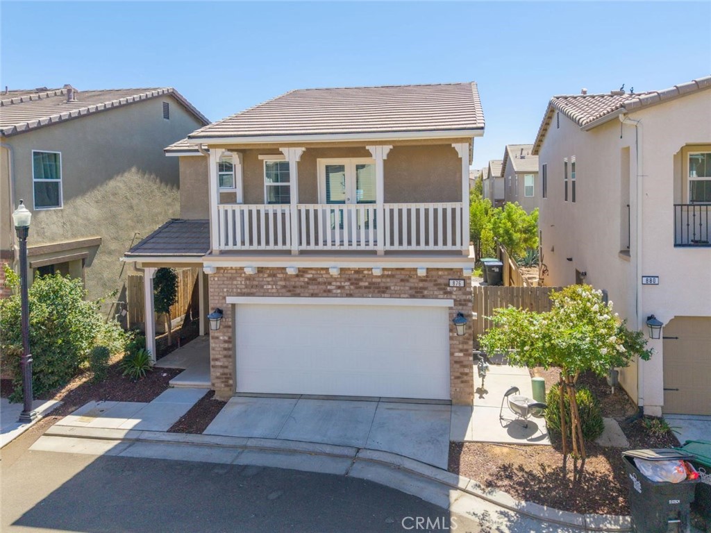 876 W Winchell, Madera, CA 93636
