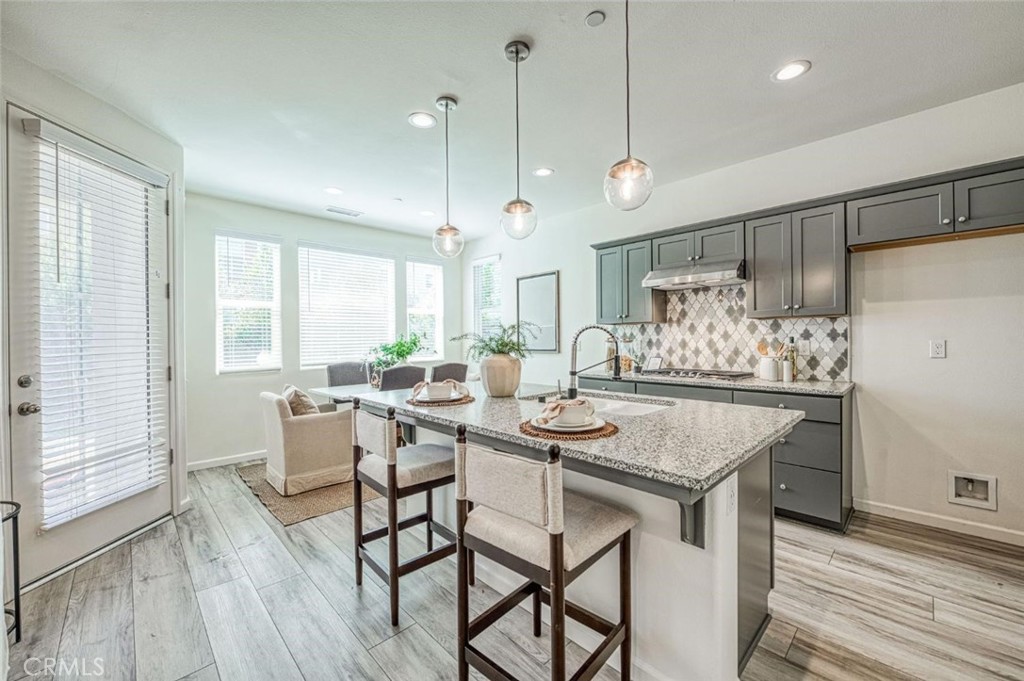876 W Winchell, Madera, CA 93636