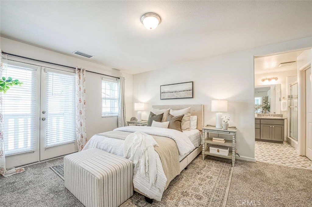 876 W Winchell, Madera, CA 93636