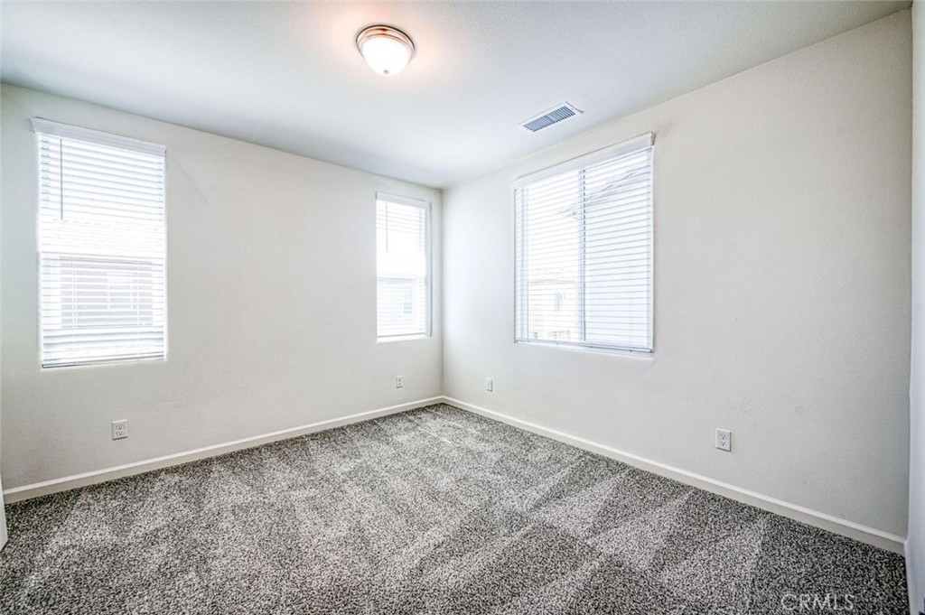 876 W Winchell, Madera, CA 93636