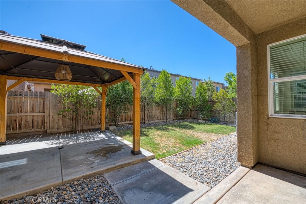876 W Winchell, Madera, CA 93636