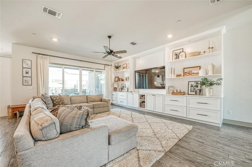 6334 E Garland, Fresno, CA 93727