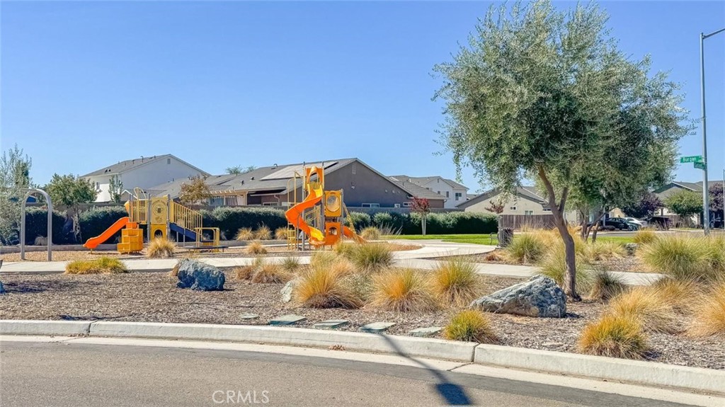 6334 E Garland, Fresno, CA 93727