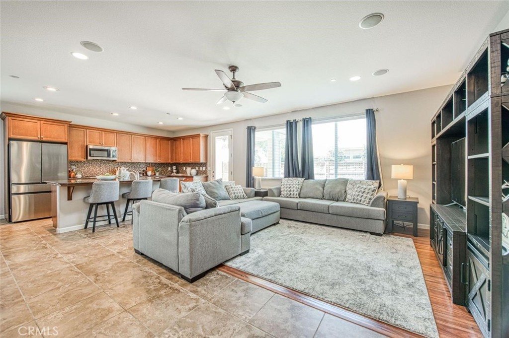 3727 Chessa, Clovis, CA 93619