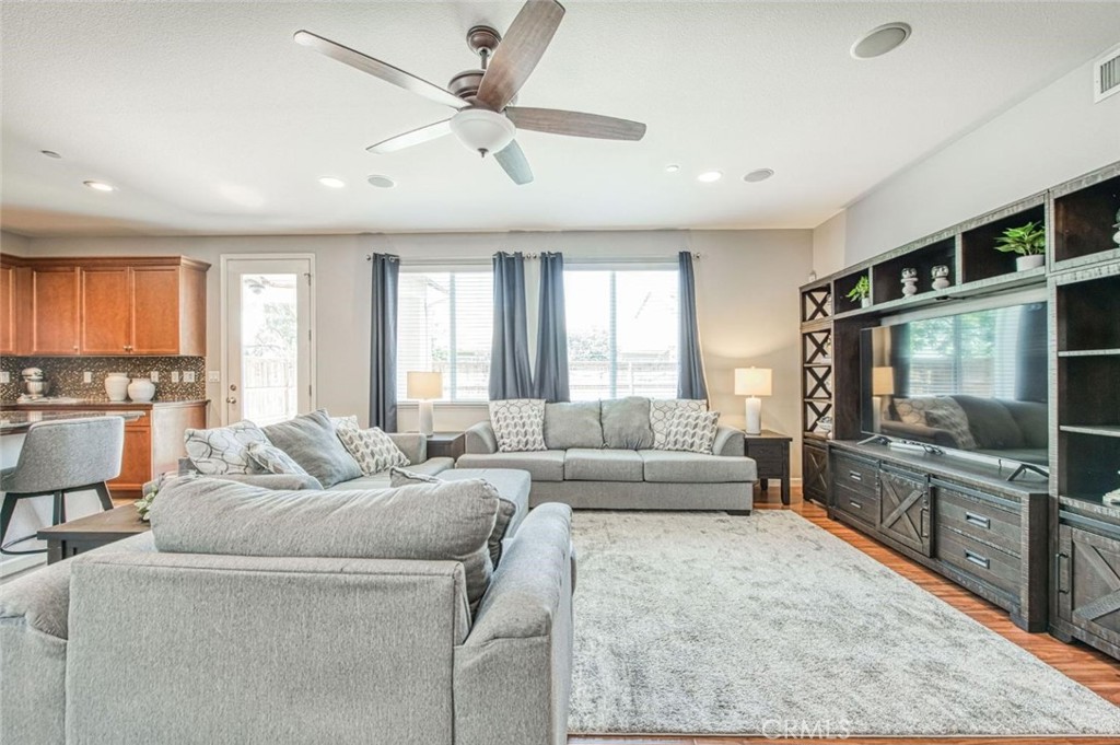 3727 Chessa, Clovis, CA 93619