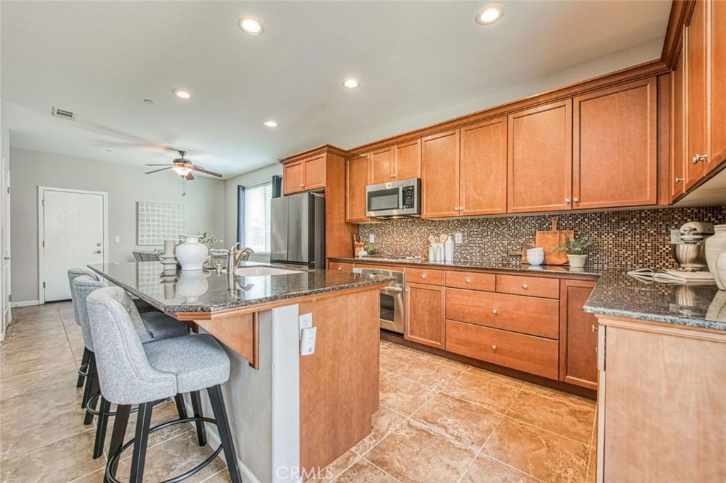 3727 Chessa, Clovis, CA 93619