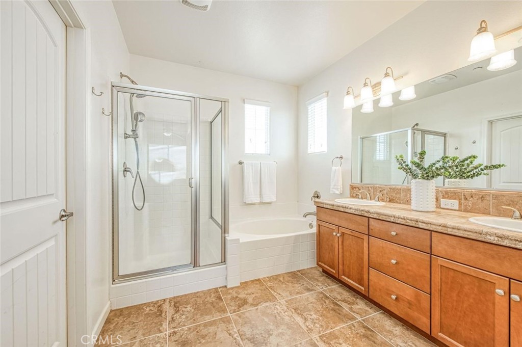 3727 Chessa, Clovis, CA 93619