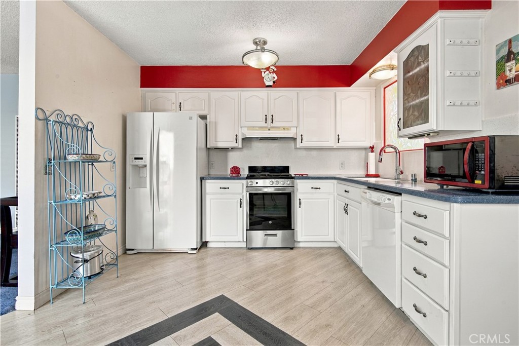 1150 Kenneth Drive, Cambria, CA 93428