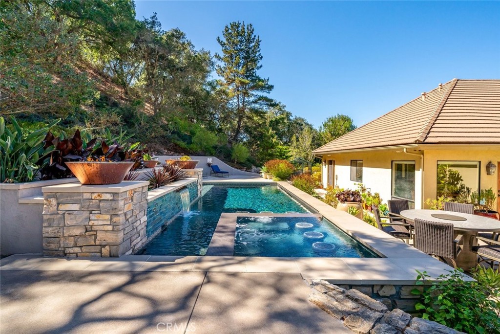 6835 Avila Valley Dr, San Luis Obispo, CA 93405