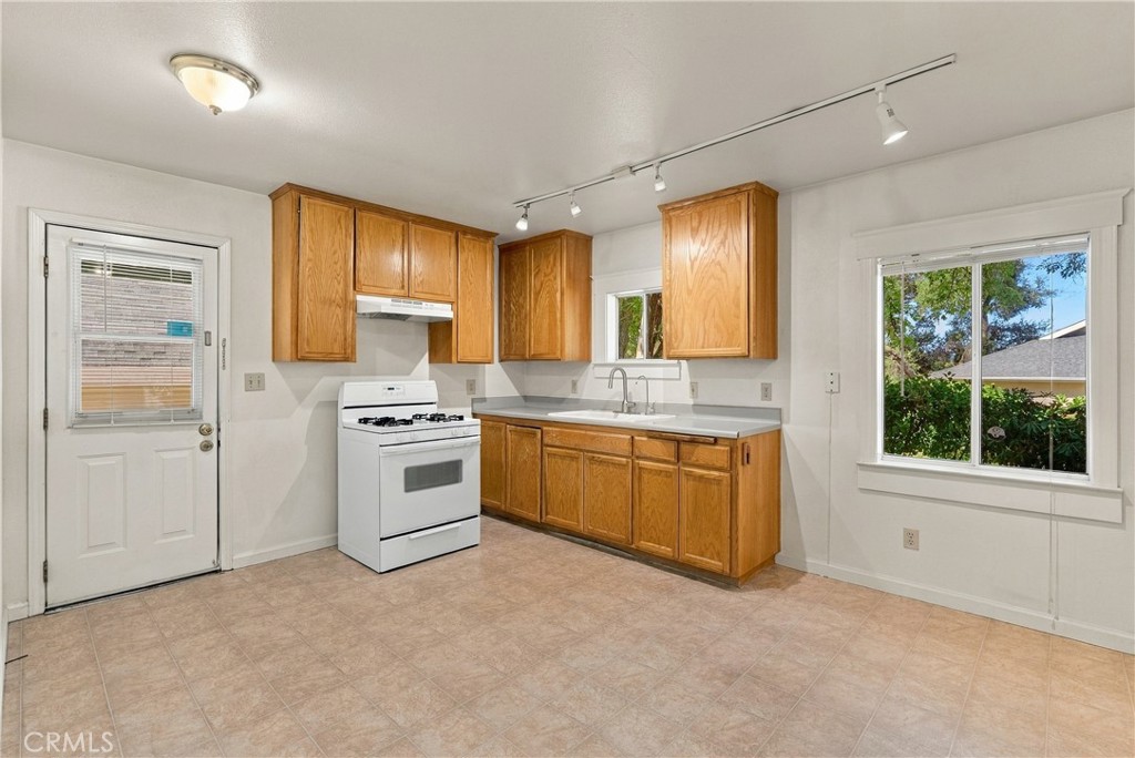 5080 Palma, Atascadero, CA 93422