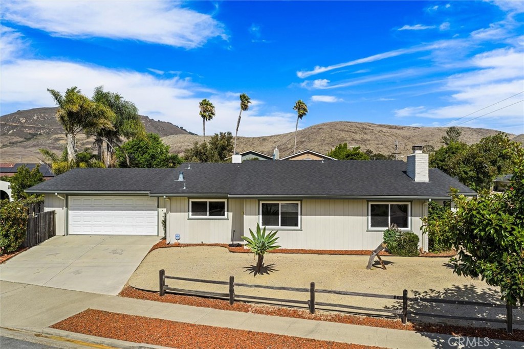 1284 Oceanaire Dr, San Luis Obispo, CA 93405
