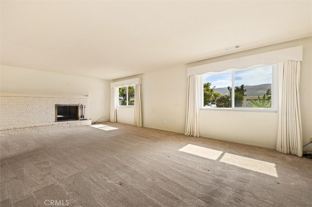 1284 Oceanaire Dr, San Luis Obispo, CA 93405