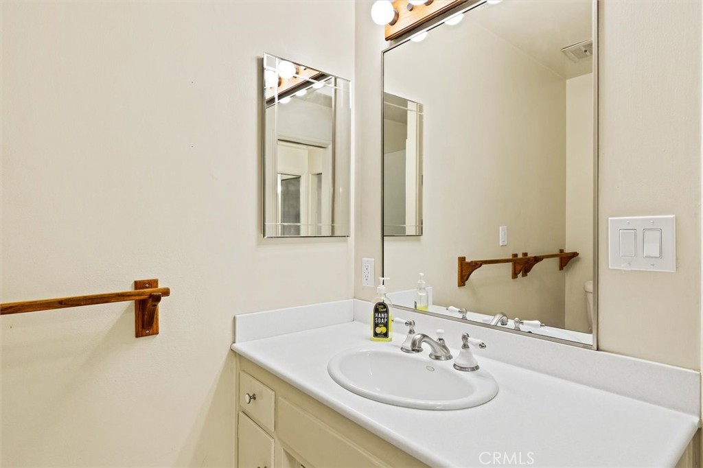1284 Oceanaire Dr, San Luis Obispo, CA 93405