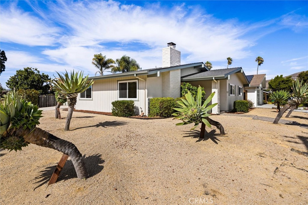 1284 Oceanaire Dr, San Luis Obispo, CA 93405