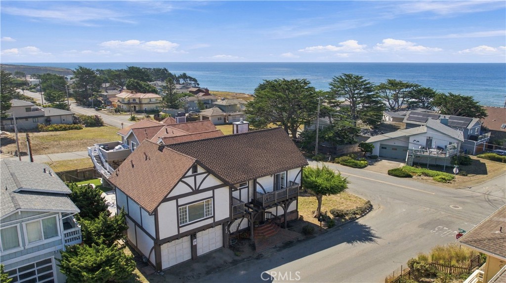310 Cambridge St, Cambria, CA 93428