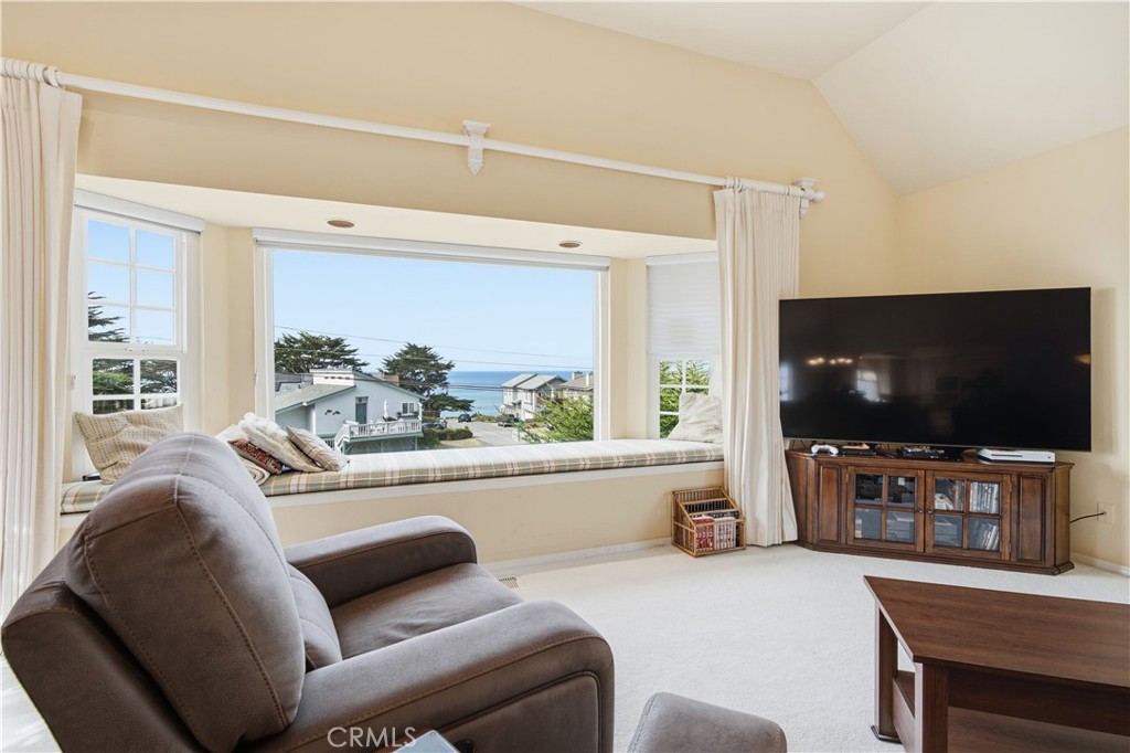 310 Cambridge St, Cambria, CA 93428