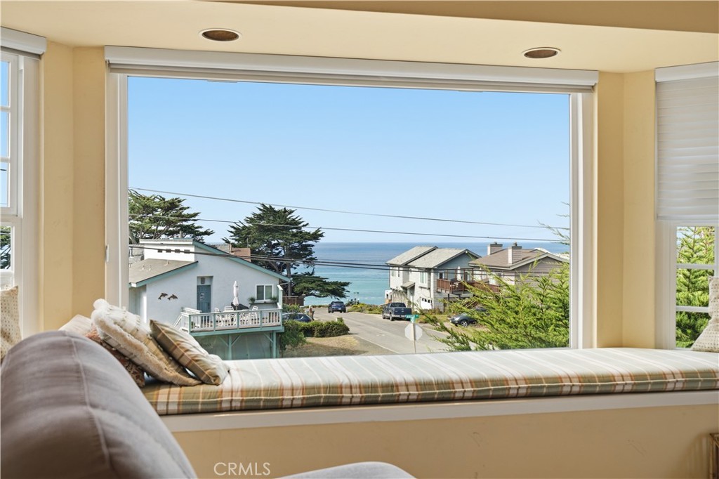 310 Cambridge St, Cambria, CA 93428
