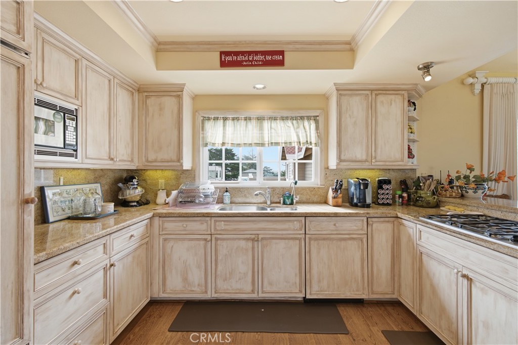 310 Cambridge St, Cambria, CA 93428