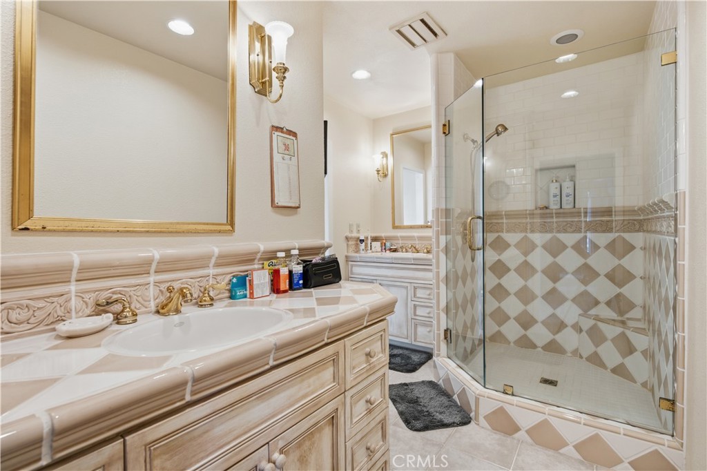 310 Cambridge St, Cambria, CA 93428