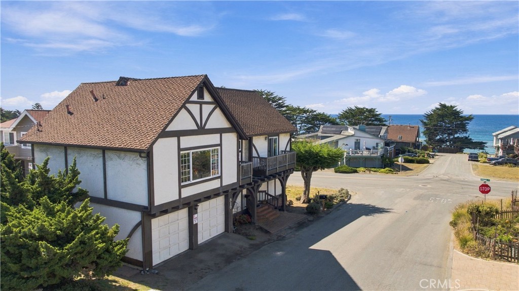 310 Cambridge St, Cambria, CA 93428
