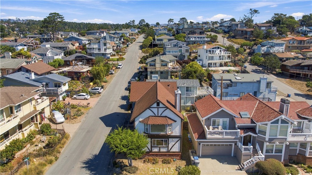 310 Cambridge St, Cambria, CA 93428