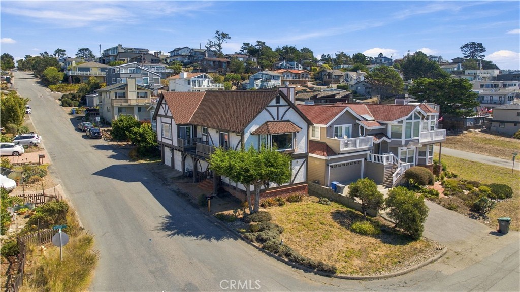 310 Cambridge St, Cambria, CA 93428