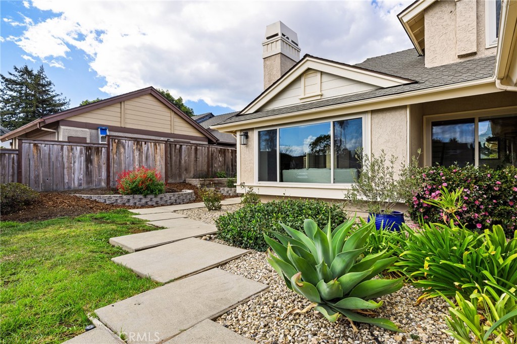 833 Escuela Ct, San Luis Obispo, CA 93405