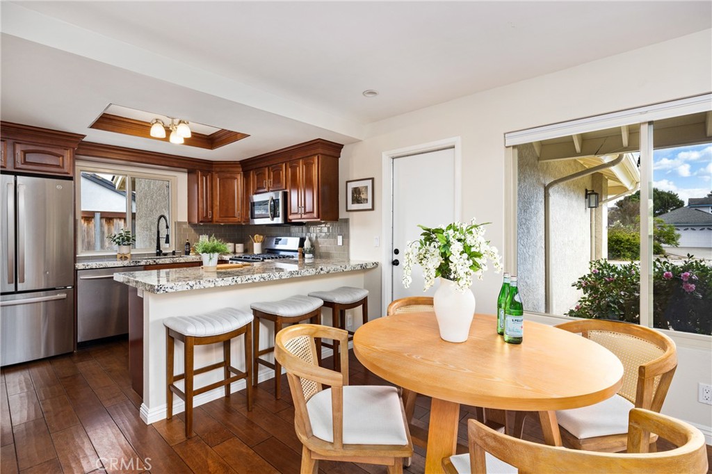 833 Escuela Ct, San Luis Obispo, CA 93405