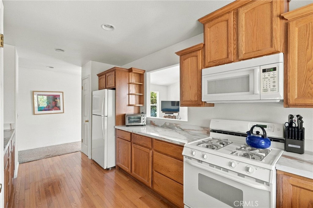 2050 Pierce Ave, Cambria, CA 93428