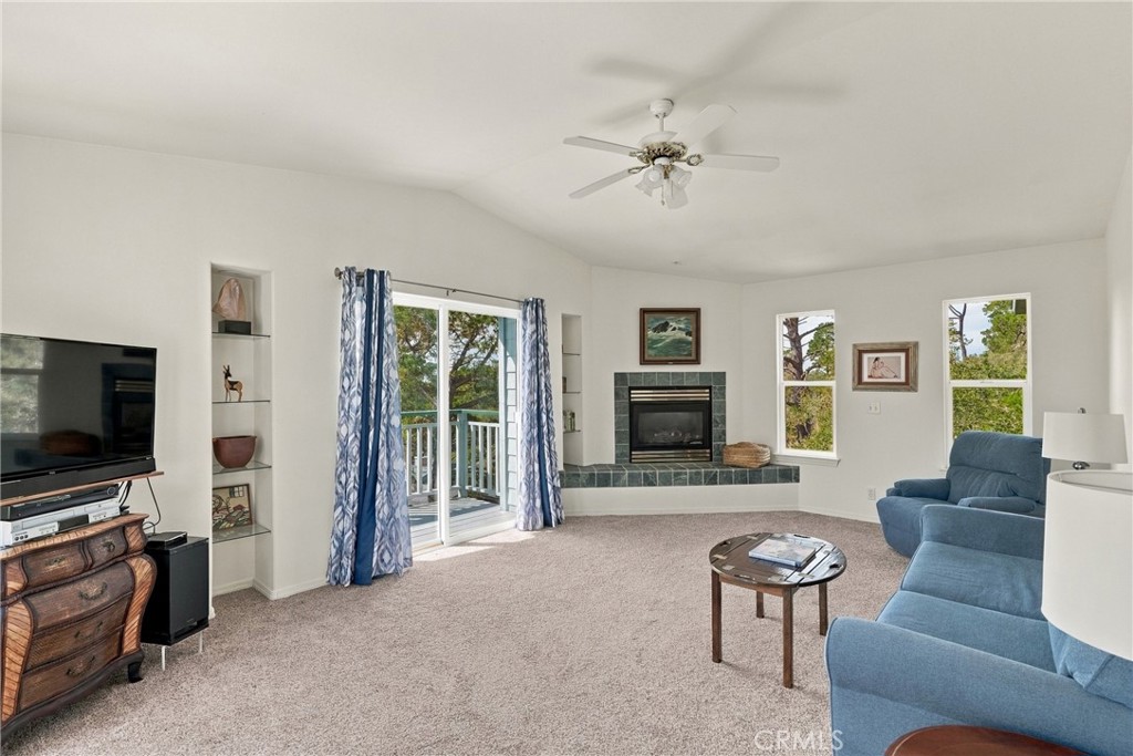 2050 Pierce Ave, Cambria, CA 93428