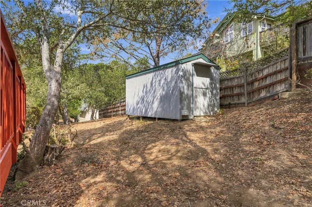 2050 Pierce Ave, Cambria, CA 93428