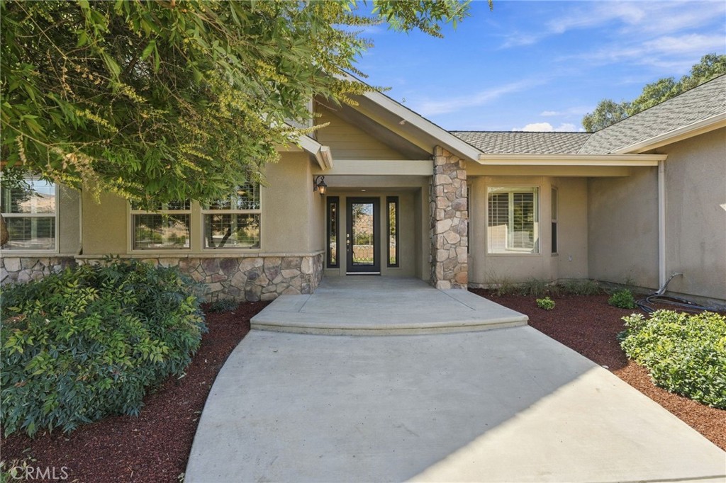31255 Palm Dr, Exeter, CA 93221