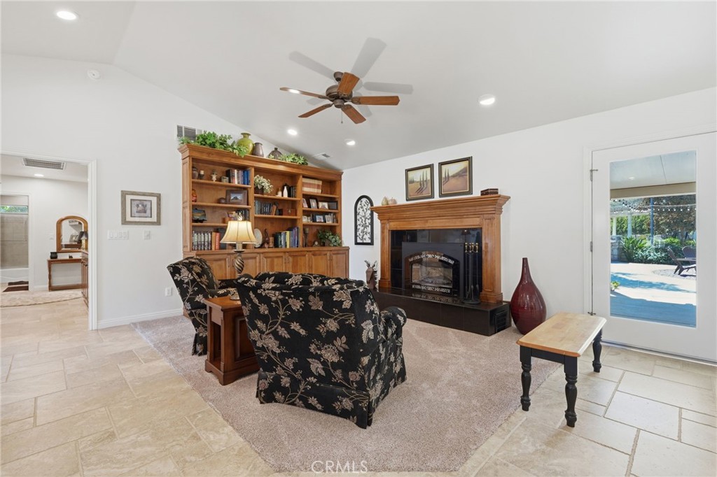 31255 Palm Dr, Exeter, CA 93221