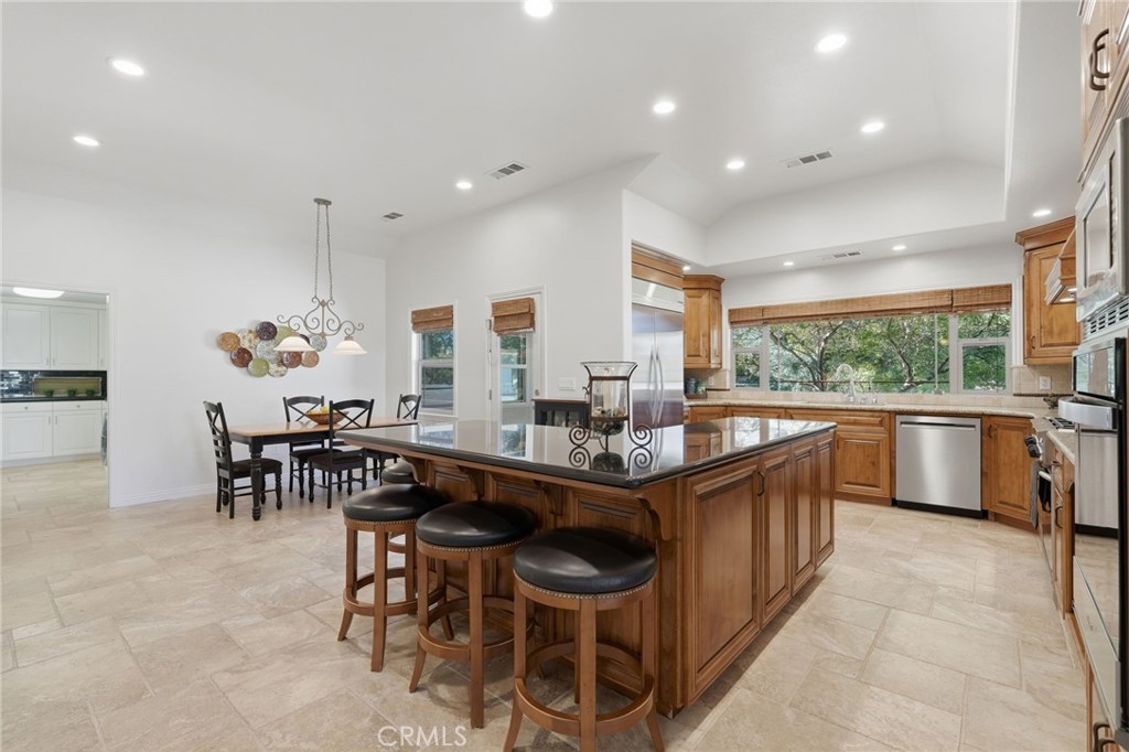 31255 Palm Dr, Exeter, CA 93221