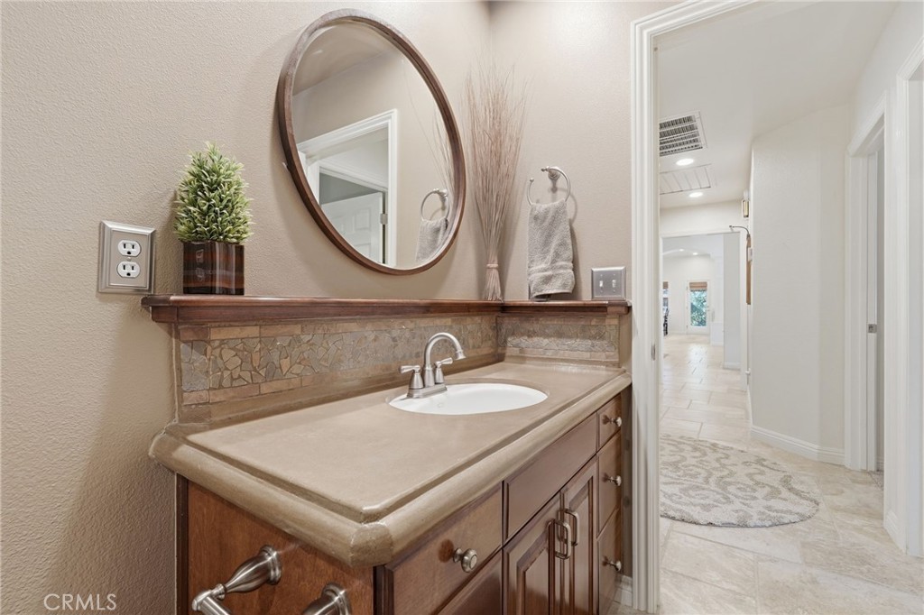 31255 Palm Dr, Exeter, CA 93221
