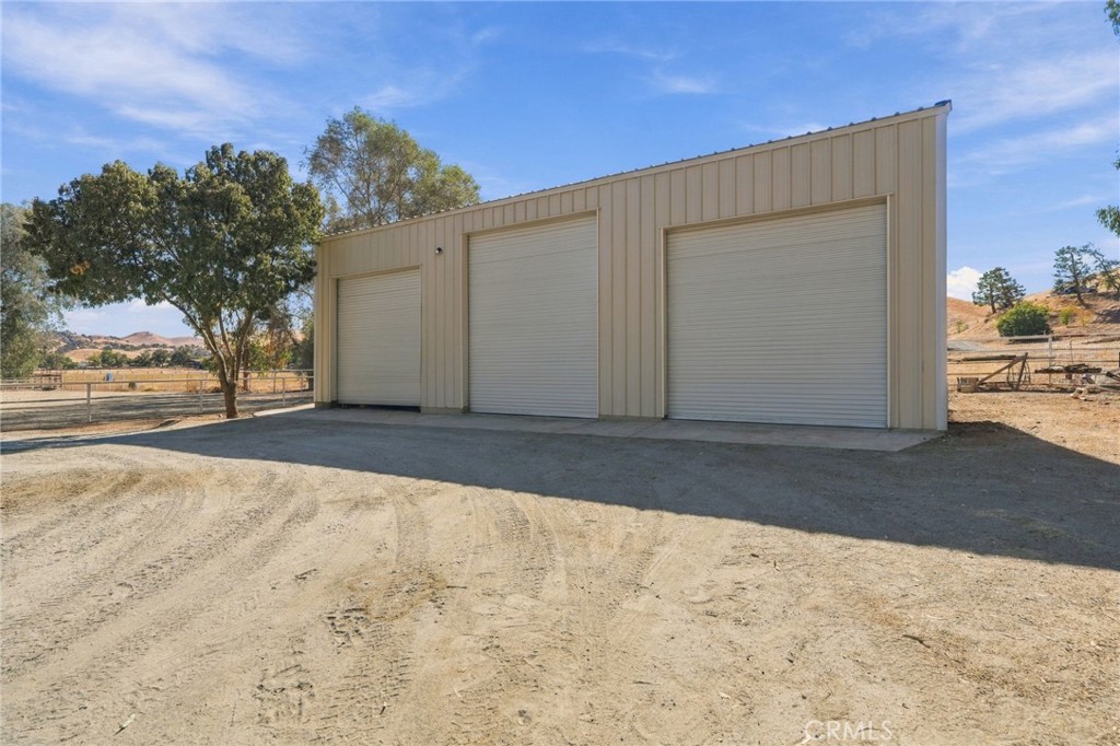 31255 Palm Dr, Exeter, CA 93221