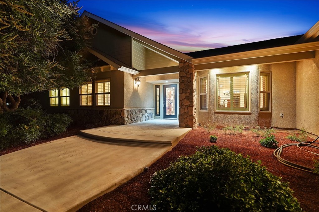 31255 Palm Dr, Exeter, CA 93221