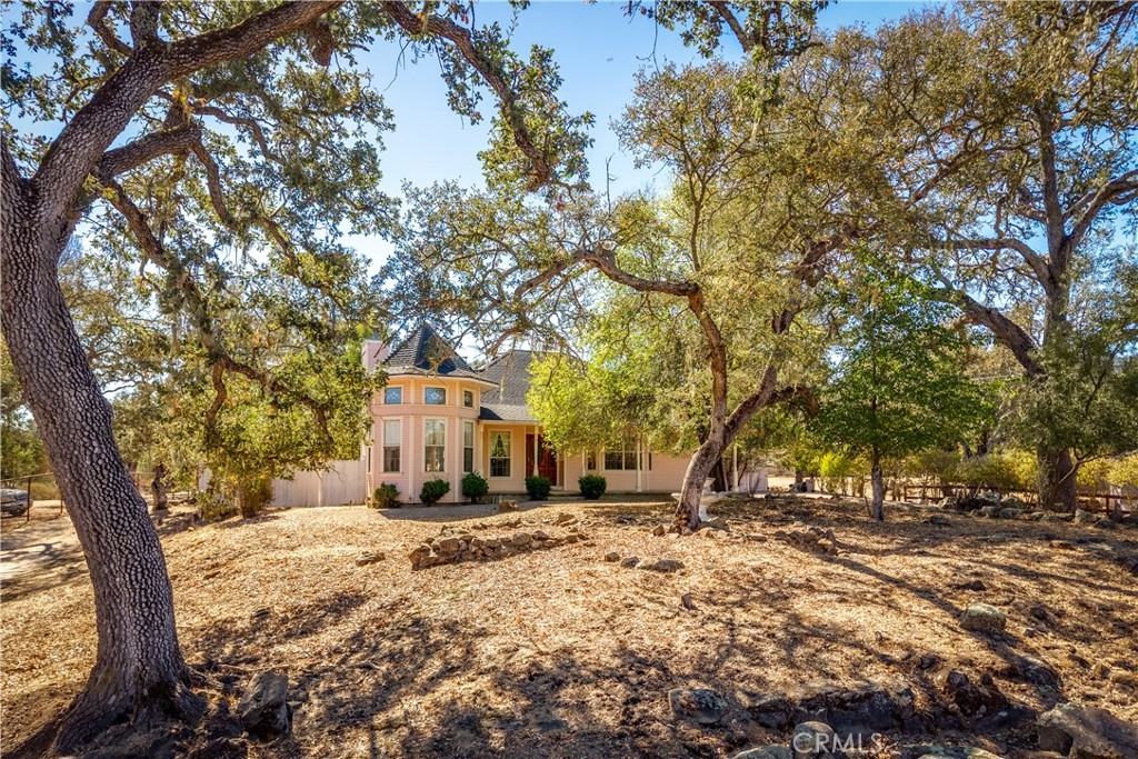 10045 E Old Morro, Atascadero, CA 93422