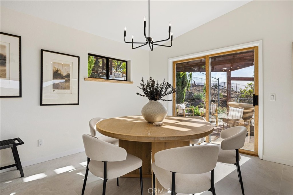 957 Skyline Dr, San Luis Obispo, CA 93405