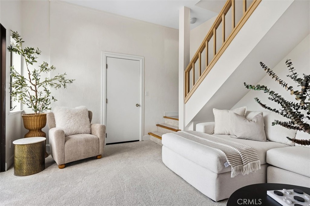 957 Skyline Dr, San Luis Obispo, CA 93405